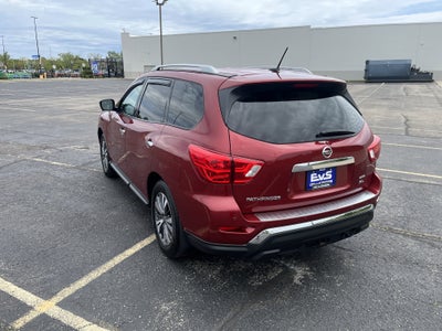 2017 Nissan Pathfinder SL