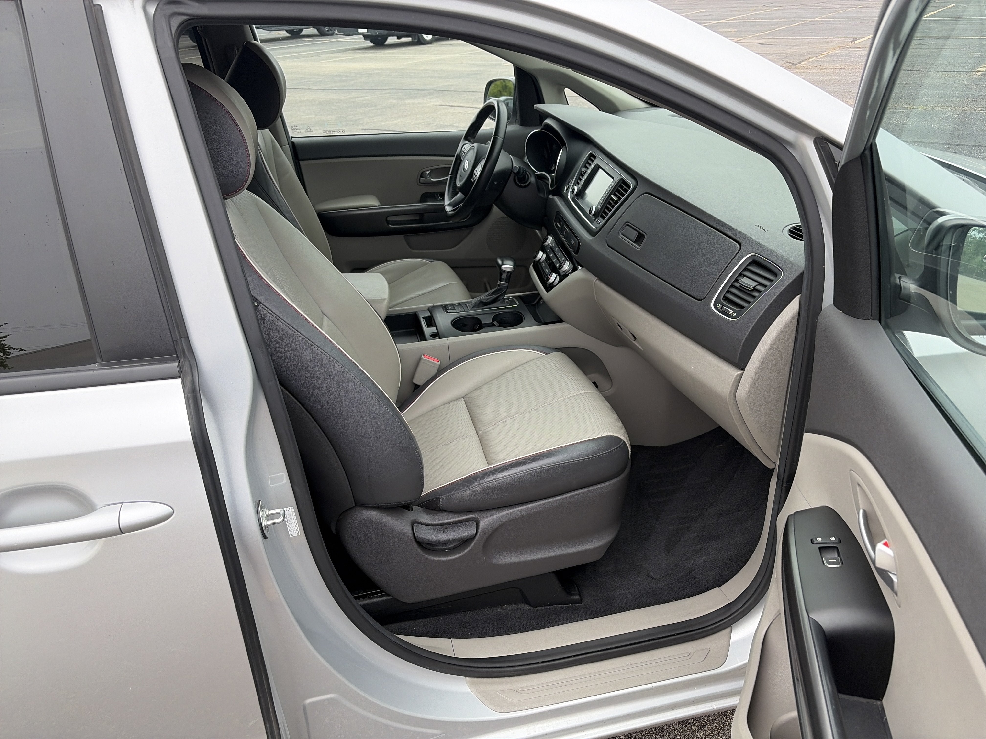 2017 Kia Sedona LX