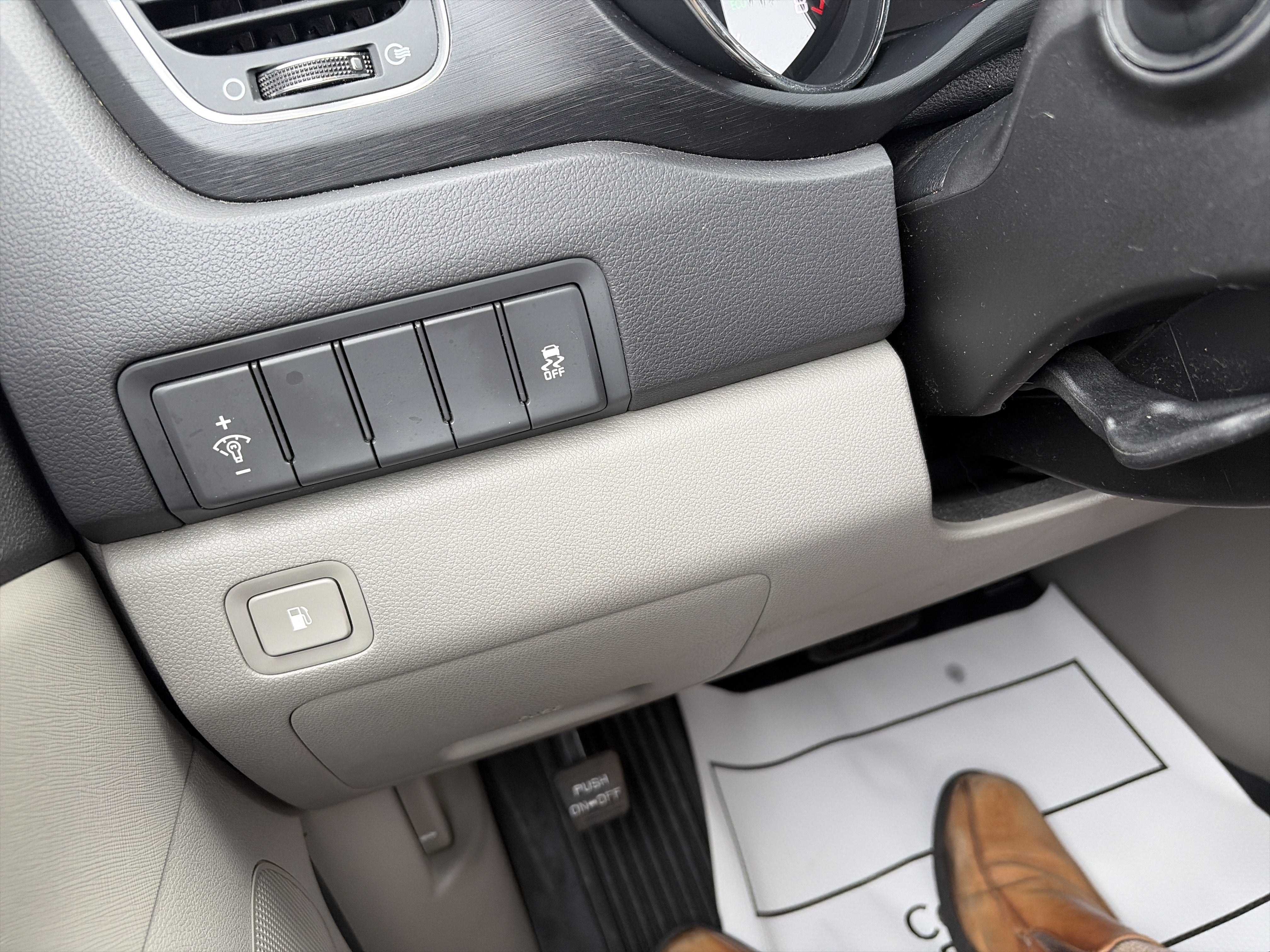 2017 Kia Sedona LX