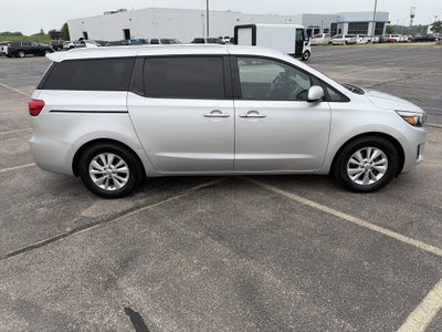 2017 Kia Sedona LX