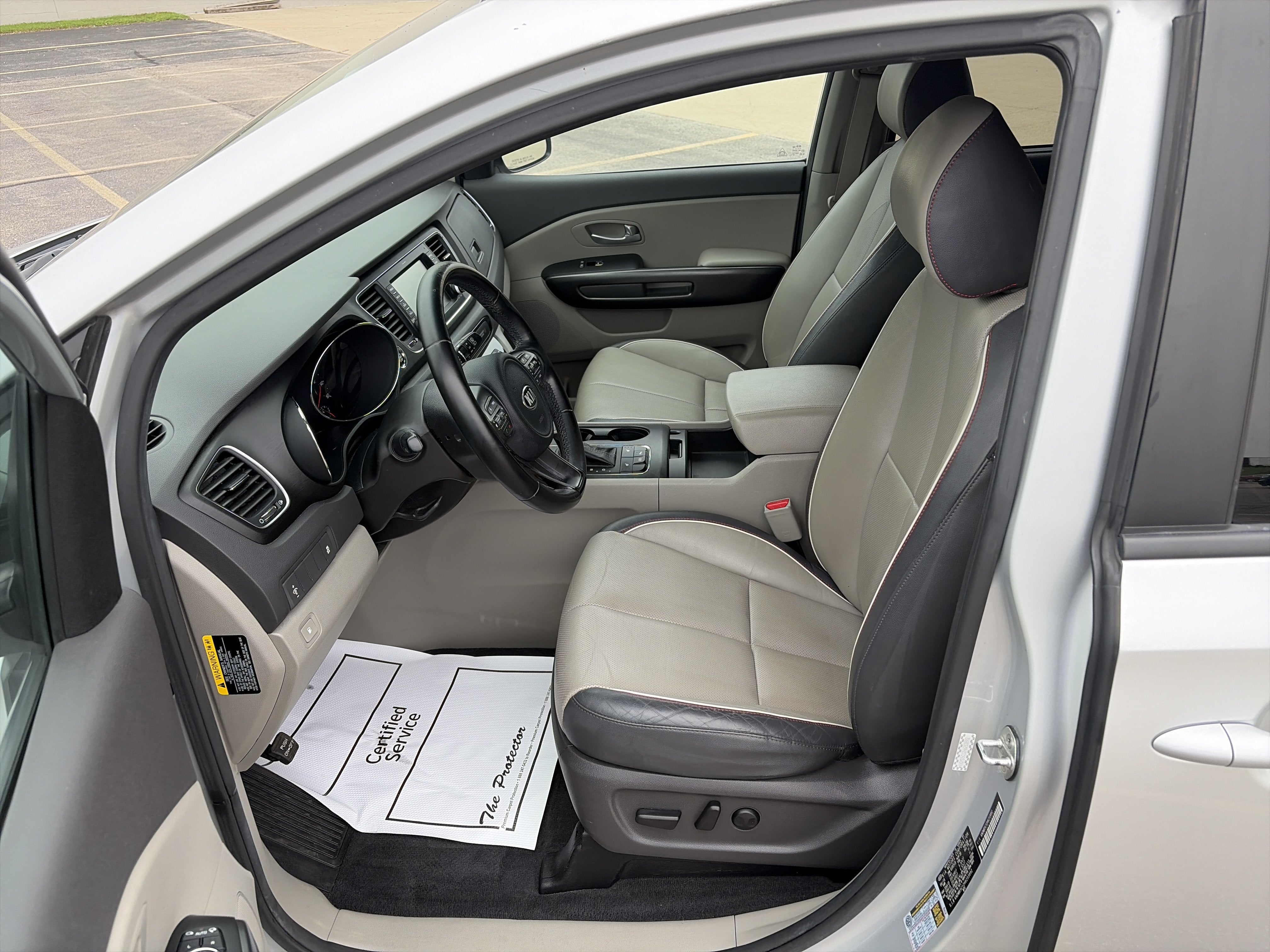 2017 Kia Sedona LX